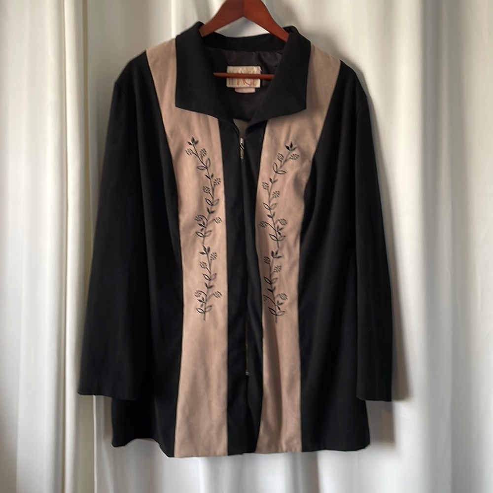 Image Zippered Blazer with Embroidered Floral Design